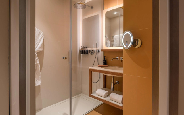 Canopy by Hilton Cannes