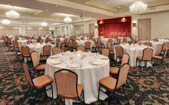 Holiday Inn University of Memphis All Suite by IHG