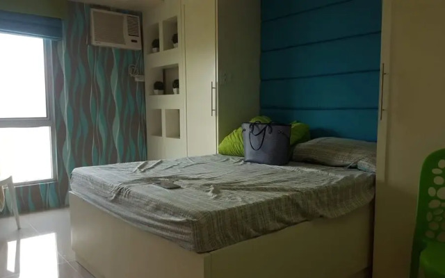 21 Flr Highrise And Seaview Near Ayala