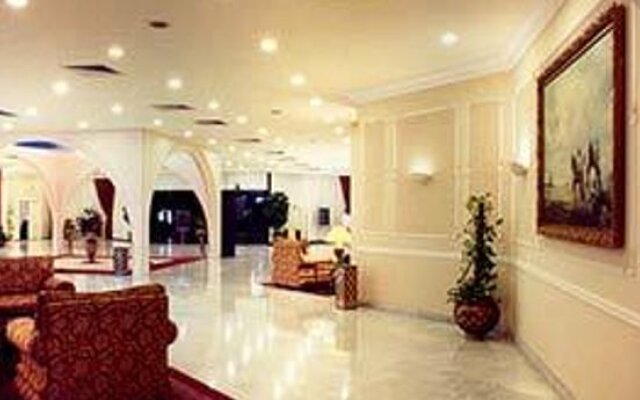 Hotel Holiday Inn Radhwa