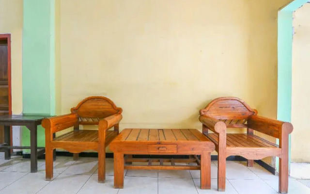 SPOT ON 2422 Hotel Moga Sari