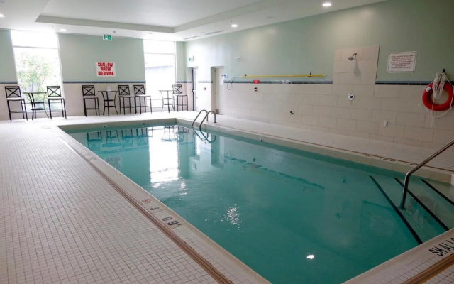 Holiday Inn Express & Suites Oshawa Downtown - Toronto Area by IHG