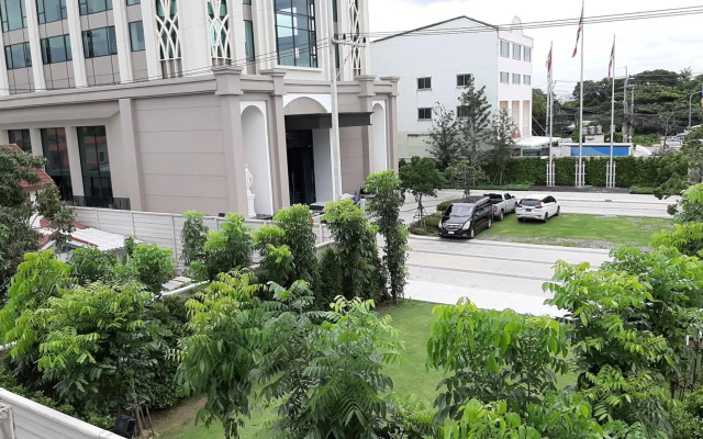 Pranot Apartment & Spa