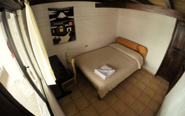 L'AUBERGE INN - Hostel