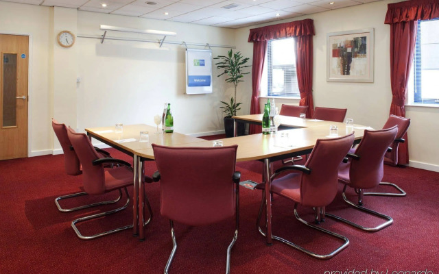 Holiday Inn Express London - Park Royal by IHG
