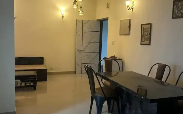 Highriseviews/familyfriendly/neartajmahal