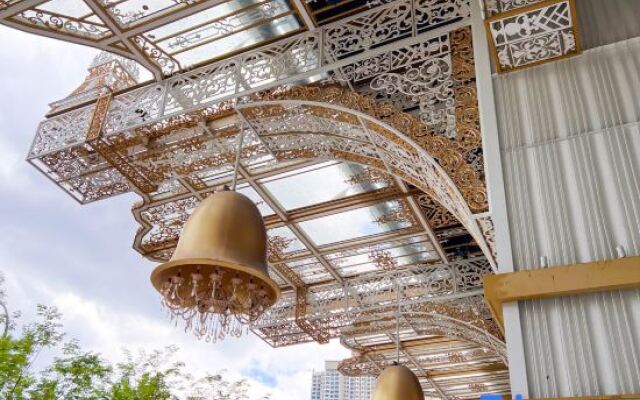 Modern Suites at Arte Mont Kiara by Iconique