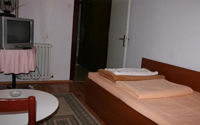 Bijela Rada Hotel