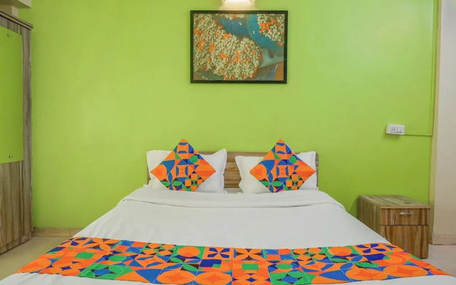 Fabhotel Saraswati Niwas