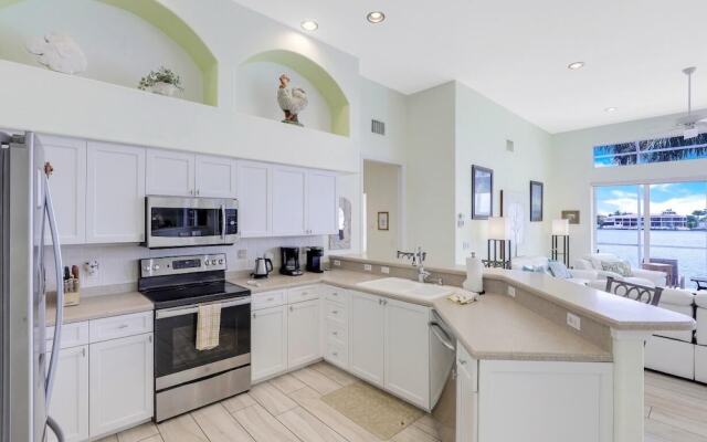 Waterfront Home With Views, Pool and Walk to Beach