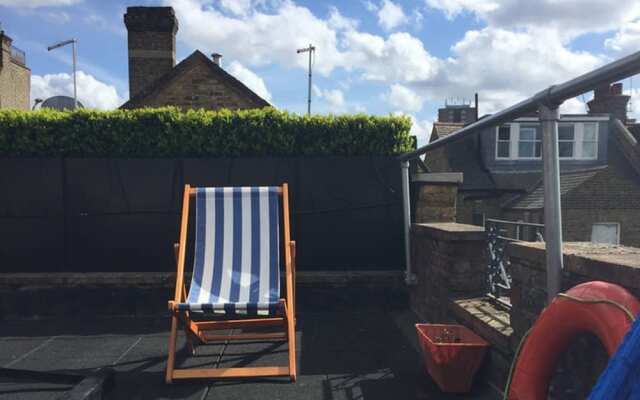 2 Bedroom Flat in North Kensington