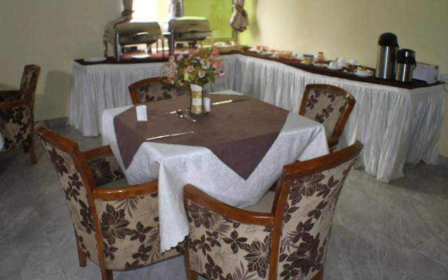 Varlek Hotel