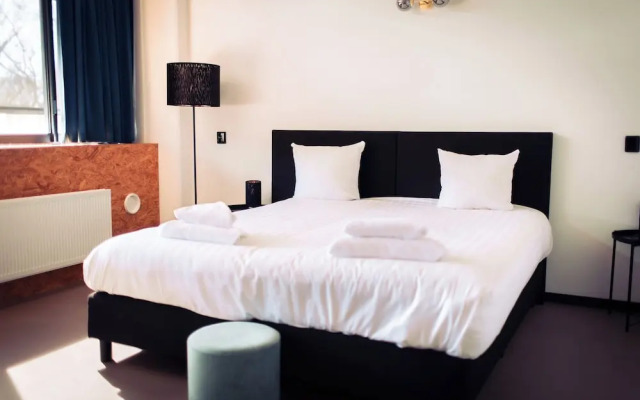 Urban Hotel The Golden Stork