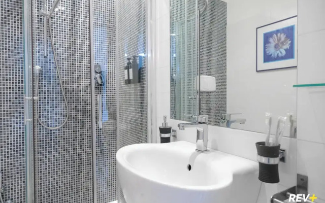 Viale Giulio Cesare Guest House