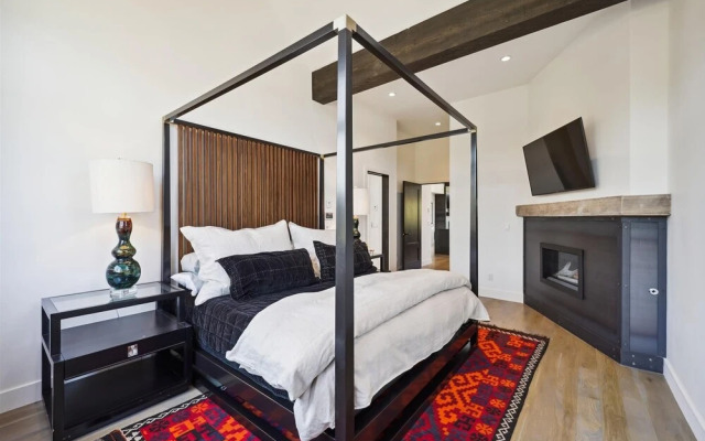 Outside The Bubble 4 Bedroom Home