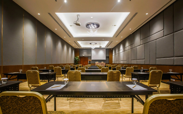 Summit Hotel Naga