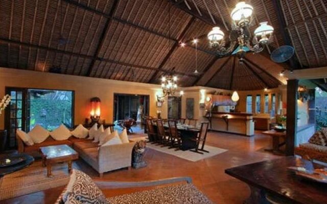 Villa Umah Kedash