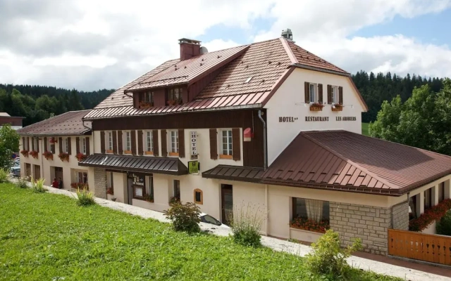 Logis Hôtel les Arobiers