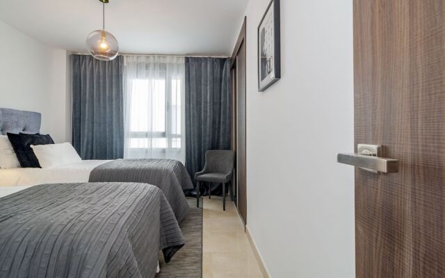 AE8 - Luxury 3 bedroom apartment in San Pedro