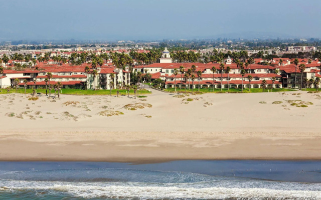 Zachari Dunes on Mandalay Beach, Curio Collection by Hilton