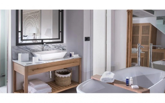 Abaton Island Resort & Spa