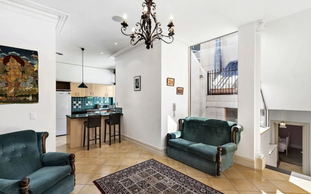 Hanna, 4BDR Melbourne Apartment
