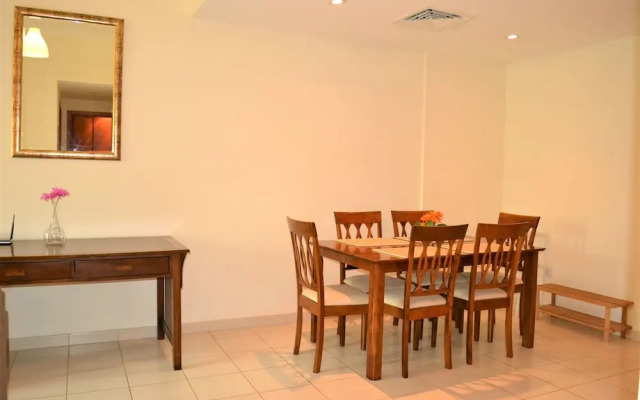 (Nickname Oasis) Spacious 1BR Apt. w/ terrace and pool view