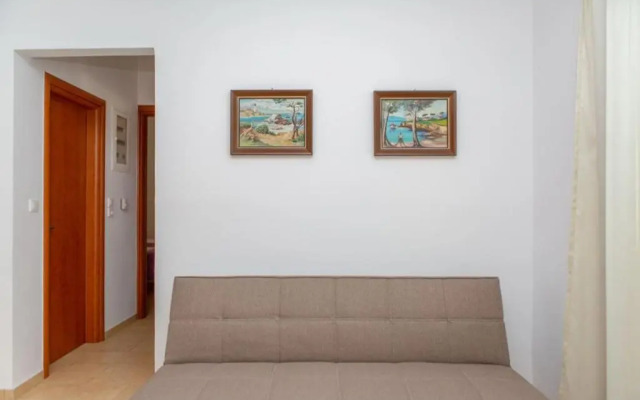 Apiranthian house Panoramic view