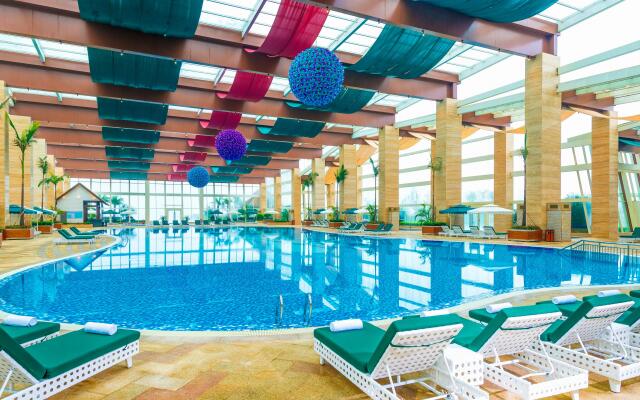 InterContinental Heilong Lake by IHG