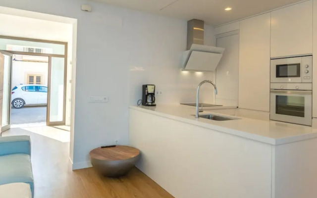 Stylish Terraced House Near the sea