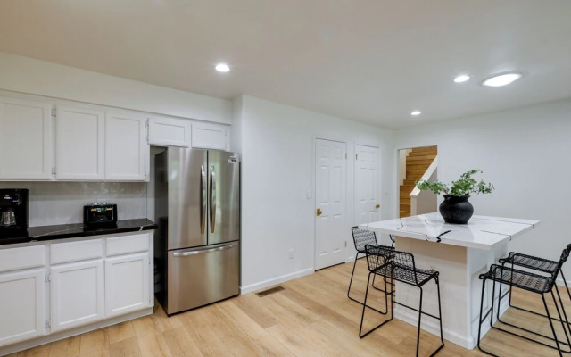 Chic Flagstaff Retreat w/ Fireplace & Patio!