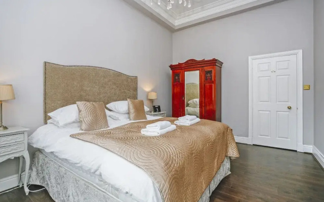 Gorgeous Royal Mile Mansion Apartment