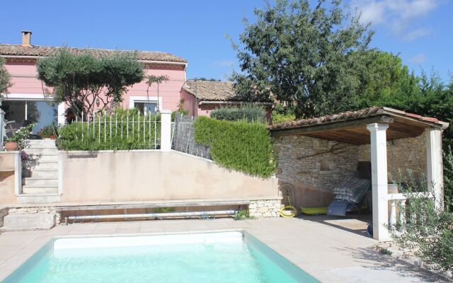 Provencal Villa With Private Pool and Beautiful View on the Vineyards