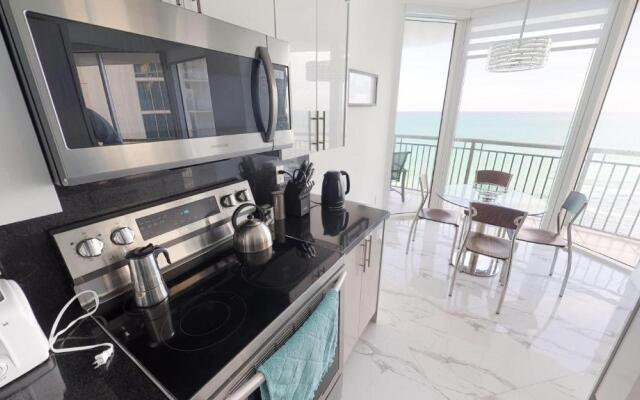 Oceanview Apartments in Sunny Isles