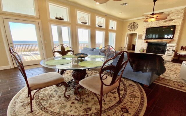 1 Driftwood 4 Bedroom Home by Redawning