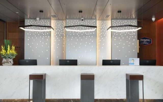 Hampton by Hilton Zhumadian Sports Center