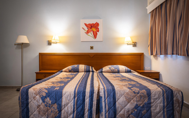 Kefalos - Damon Hotel Apartments