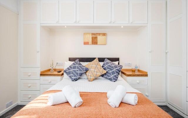 MPL Apartments - Woodside House by Harry Potter Studios