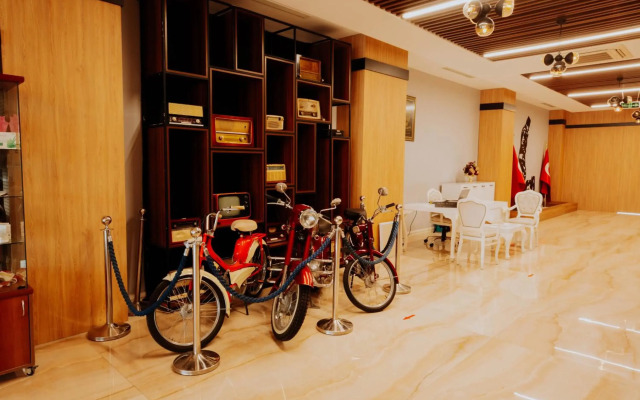 Karpalas City Hotel & Spa