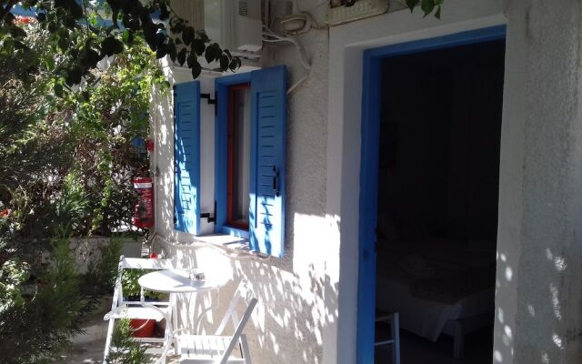 Tilemachos Rooms & Studios