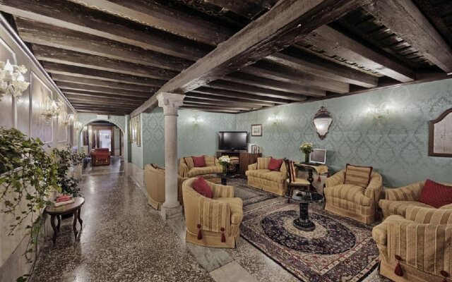 Hotel Pausania