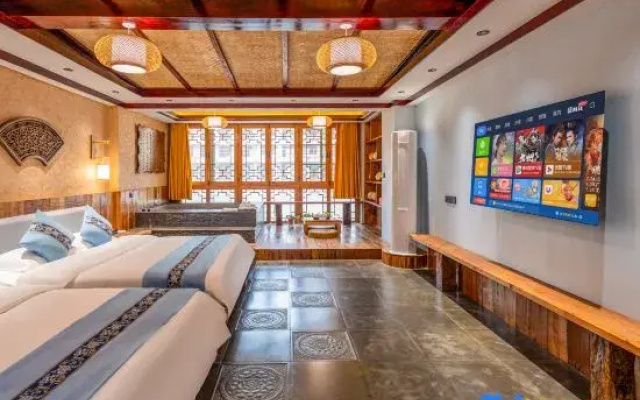 Hot Spring Hotel, Menghai