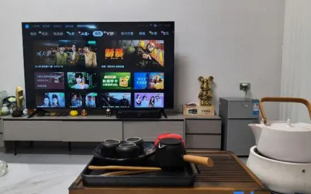 Mountain House Courtyard