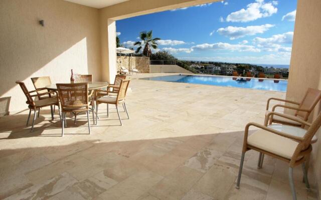 Seafront 5 Bedroom Villa Paradise in Sea Caves