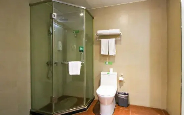 Motel 168 (Fuyang Funan Dicheng North Road)