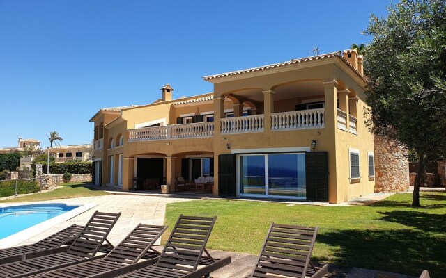 Luxury Villa Luna Suites frente al mar