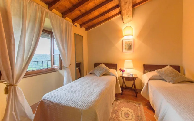 Cosy Holiday Home in Figline Valdarno With Garden