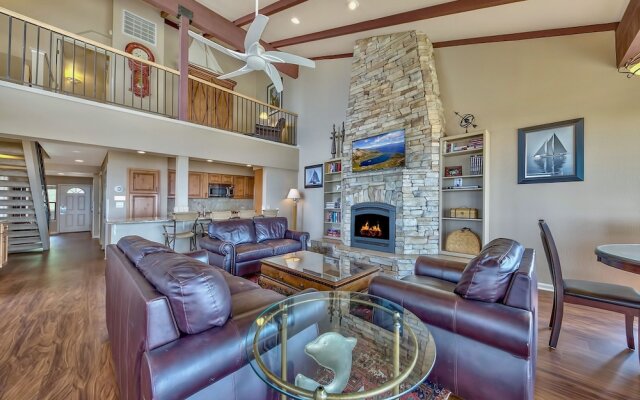 619 Lakefront