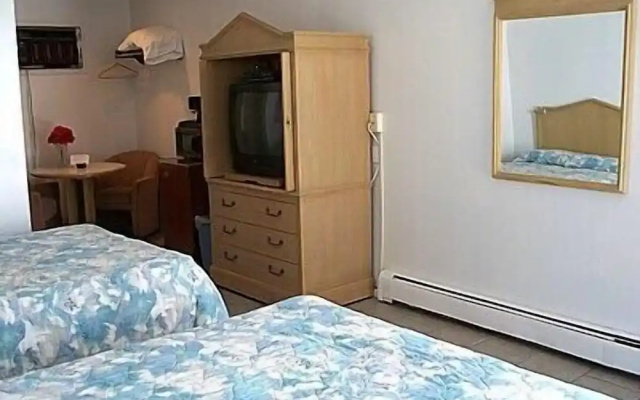 Aquarius Arms Motel