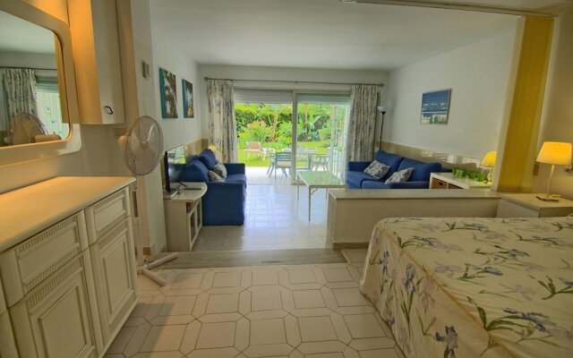 La Petunia Apartment